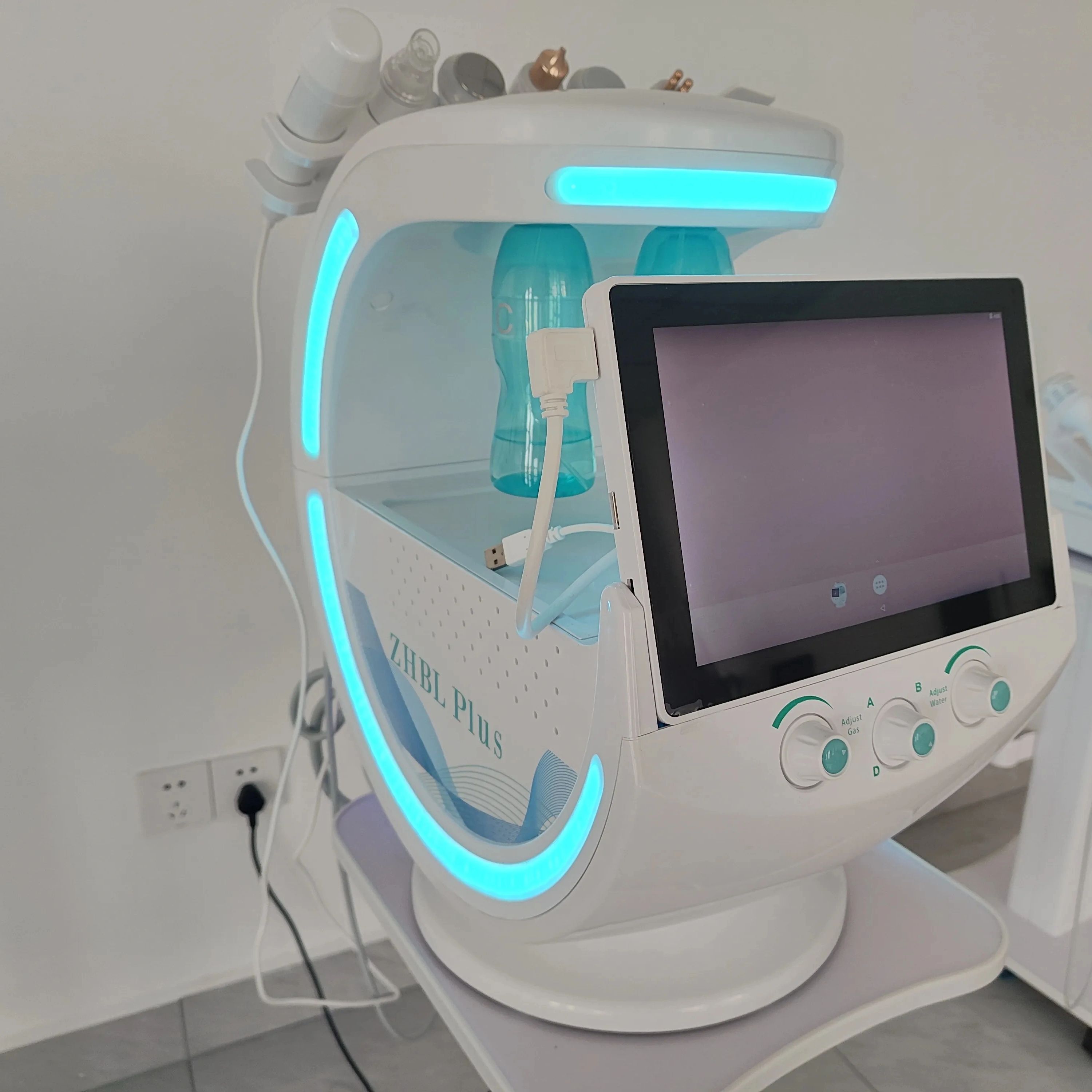 Appareil professionnel de soin - Hydro Facial Machine 7 In 1 avis et prix